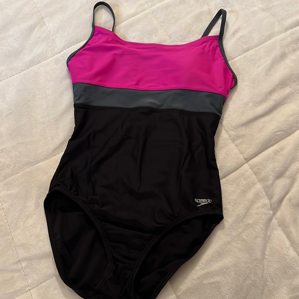 Speedo swimsuit size 10